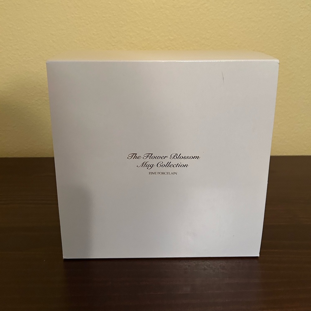 Lenox Flower Blossom Mug Collection - White